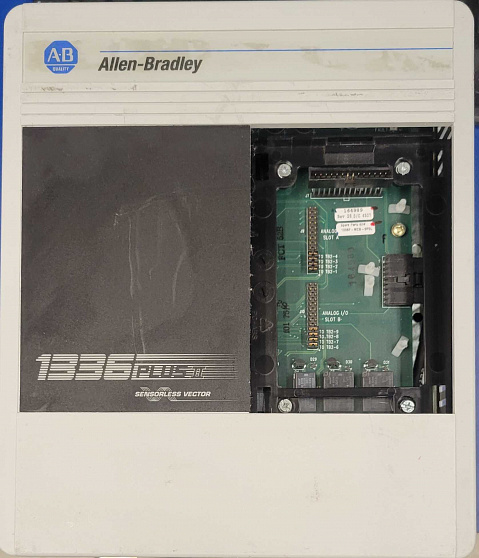 Allen Bradley 1336 Plus II - 1336F-BRF50-AA-EN-HAS2-L4