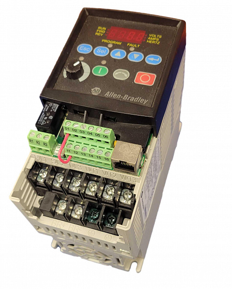 Allen Bradley  PowerFlex4 - 22A-B1P5N104
